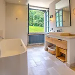 Le Manoir Des Hauts De Chaunac *