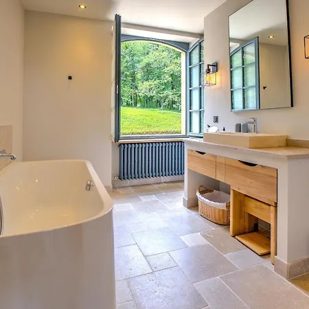 Le Manoir Des Hauts De Chaunac *