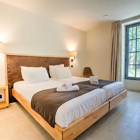 Le Manoir Des Hauts De Chaunac *