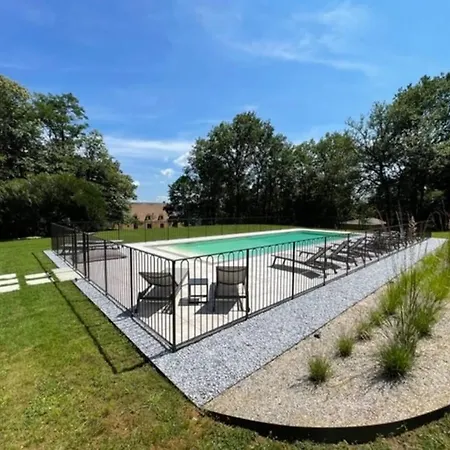 Le Manoir Des Hauts De Chaunac *